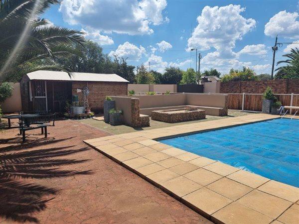 5 Bedroom Property for Sale in Koster North West